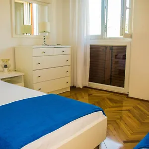 Apartment White & In, Malinska
